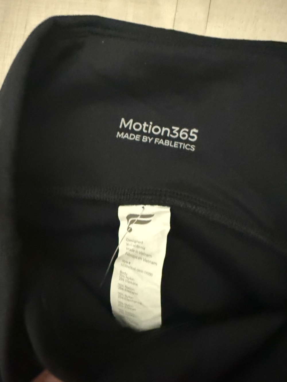 Fabletics Black High-Waist Performance Leggings with Zip Pockets - Picture 2 of 3
